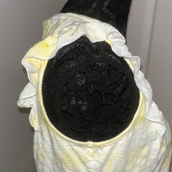 EUC—Knox Rose Yellow Tie-Dye Ruffle Tank—Size Medium - Picture 3 of 9